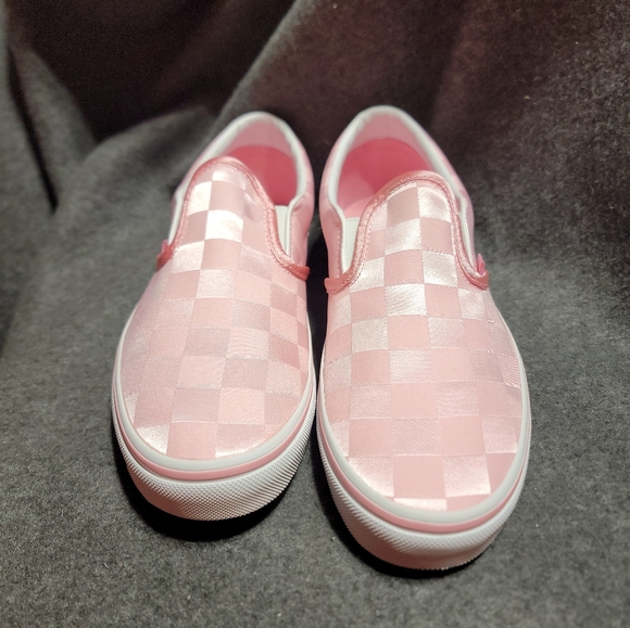 Vans Classic Slip-On Satin shoes in Rose Pink - Picture 2 of 6